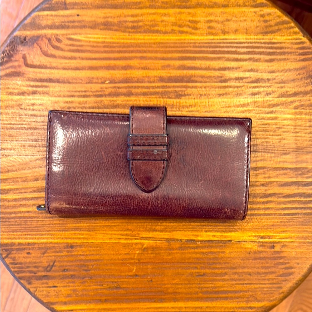 Banana Republic Vintage Rich Brown Leather Wallet excellent condition